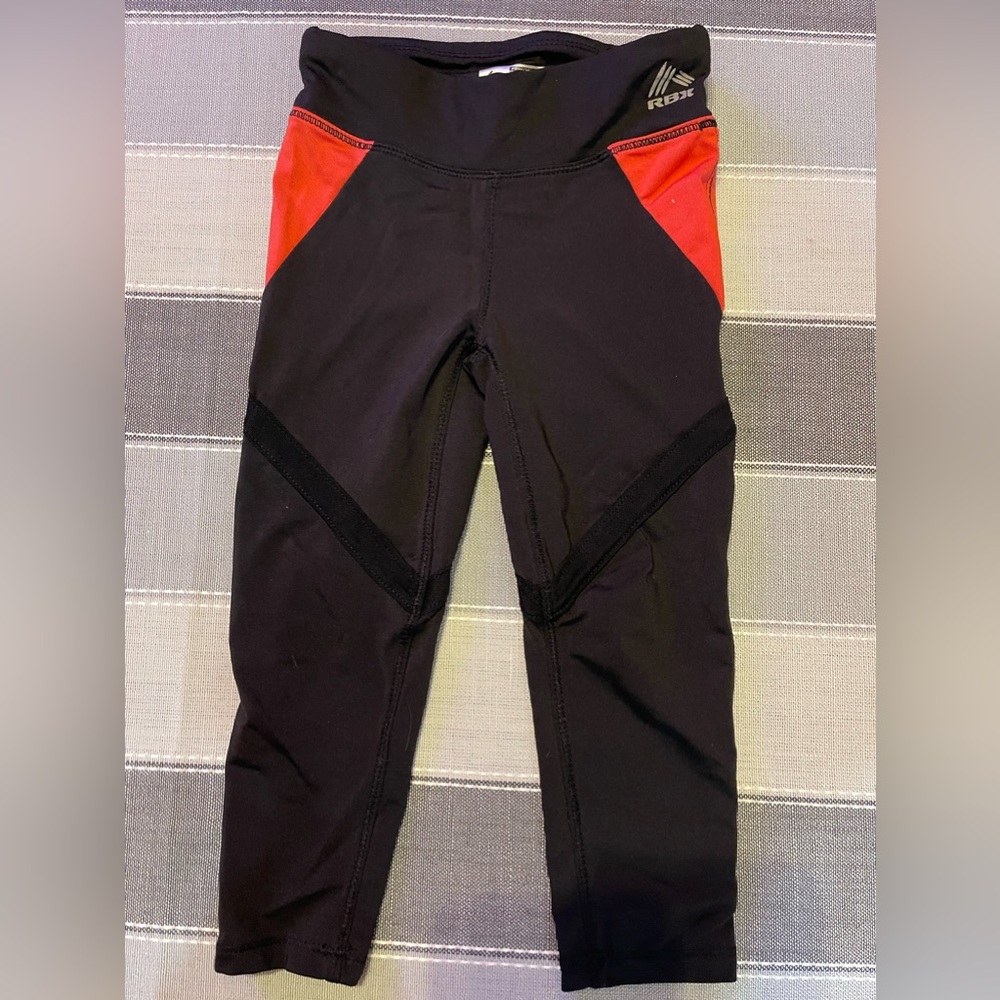 Girls athletic leggings